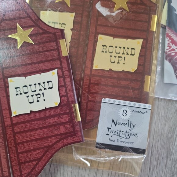 Western Party Supplies Set - Cowboy-Themed Decorations Invitations & Game - Picture 11 of 11